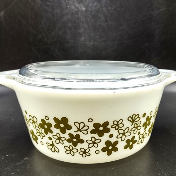 Pyrex Spring Blossoms 1.5 Qt Casserole with Lid Olive Green Flowers on White