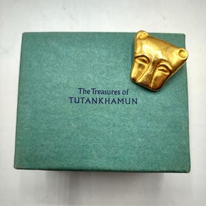 Vintage King Tut Leopard Head Pin Pendant Metropolitan Museum of Art MMA 1976
