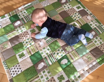 Playmat GLÜCKSKLEE up to XXL. Gift for birth and baptism. Classic, robust, washable, blanket with name, also as a playpen liner.