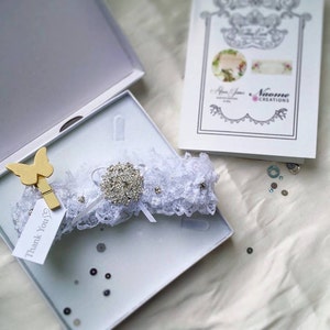 Garter,wedding, Bridal,Ivory wedding garter, bling, crystal, brooch, pearl , embellishment,Bridal sash,beautiful Ivory wedding garter