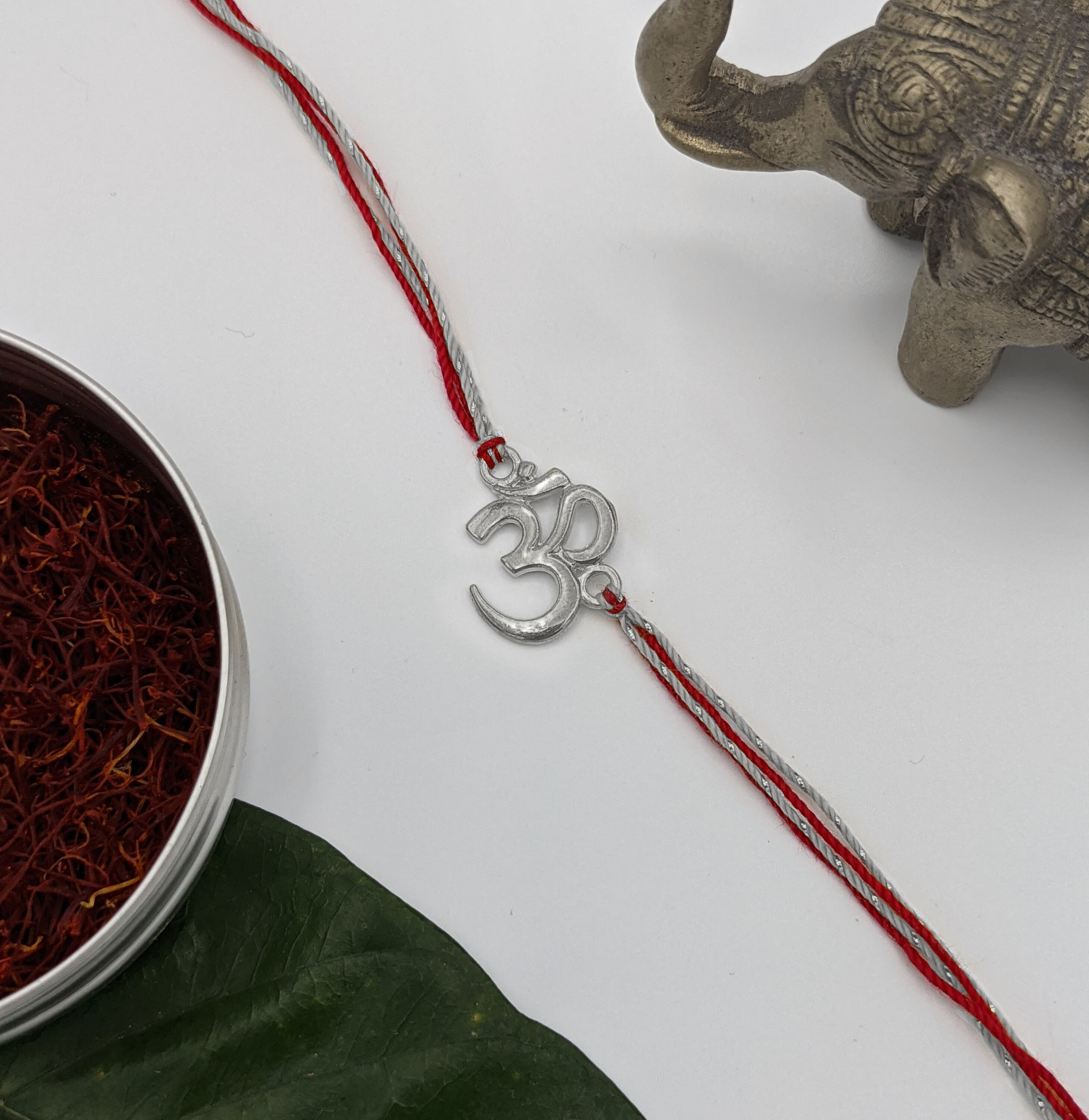 Lot De 3 Bracelets Rakhi Traditionnels - Motif Floral Et OM - Cadeau Raksha Bandhan Pour Frère