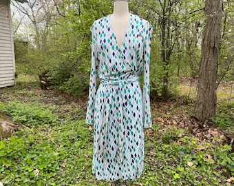 1990s Diane Von Furstenberg silk wrap dress, geometric white teal blue, long sleeve knee length, vintage deadstock work office professional