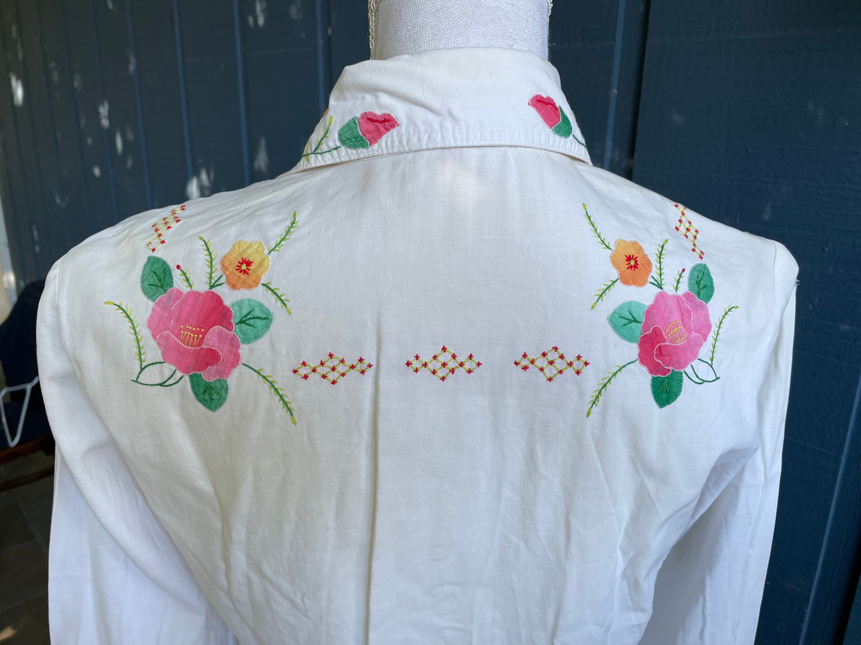 Vintage Hand-embroidered & Appliqued White Shirt - Etsy