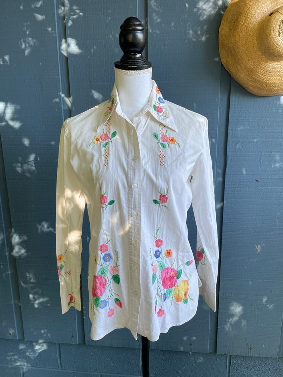 Vintage Hand-Embroidered & Appliqued White Shirt - image 3