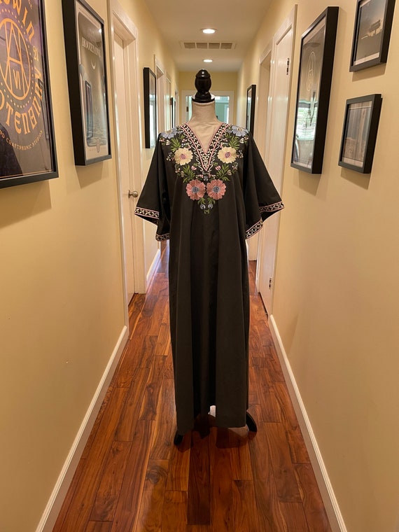 Vintage Embroidered Caftan - image 2