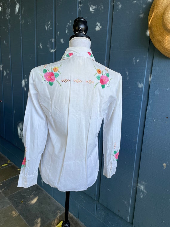 Vintage Hand-Embroidered & Appliqued White Shirt - image 6