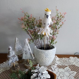 Crochet Cockatoo, Cockatoo Pick, Bird theme