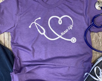 Nurse Life-T-shirt: T-shirt met stethoscoophart