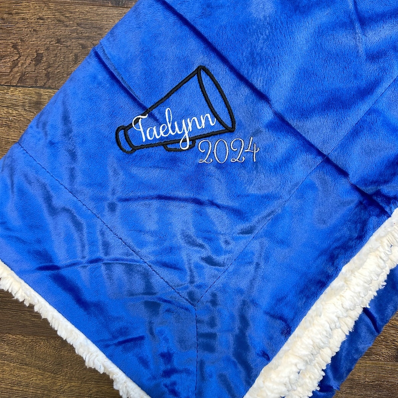 TheVarsityStitch Cheerleading Mink Sherpa Blanket - Thumbnail 3