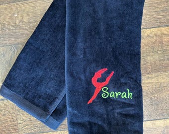 ダンサーの刺繍入りパーソナライズドスポーツタオル