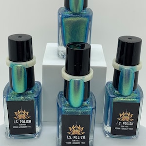 庭に咲く幸せのネイルポリッシュ カメレオン