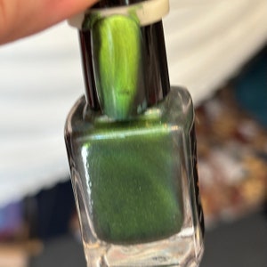 Garden Nymph shifting   magnetic polish