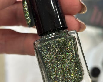 Wicked -  a green black  Diamond Reflective Chrome Polish