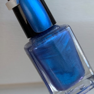 Sapphire Sparkle  blue  pearl  nail polish