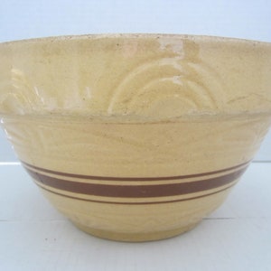 Vintage Yellow Ware Bowl Brown Striped Bowl Vintage Mixing Bowl Farmhouse Bowl Farmhouse Decor Farmhouse Kitchen Vintage Kitchen Collectible