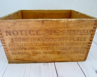 Antique Dovetail Box Yeast Foam Box