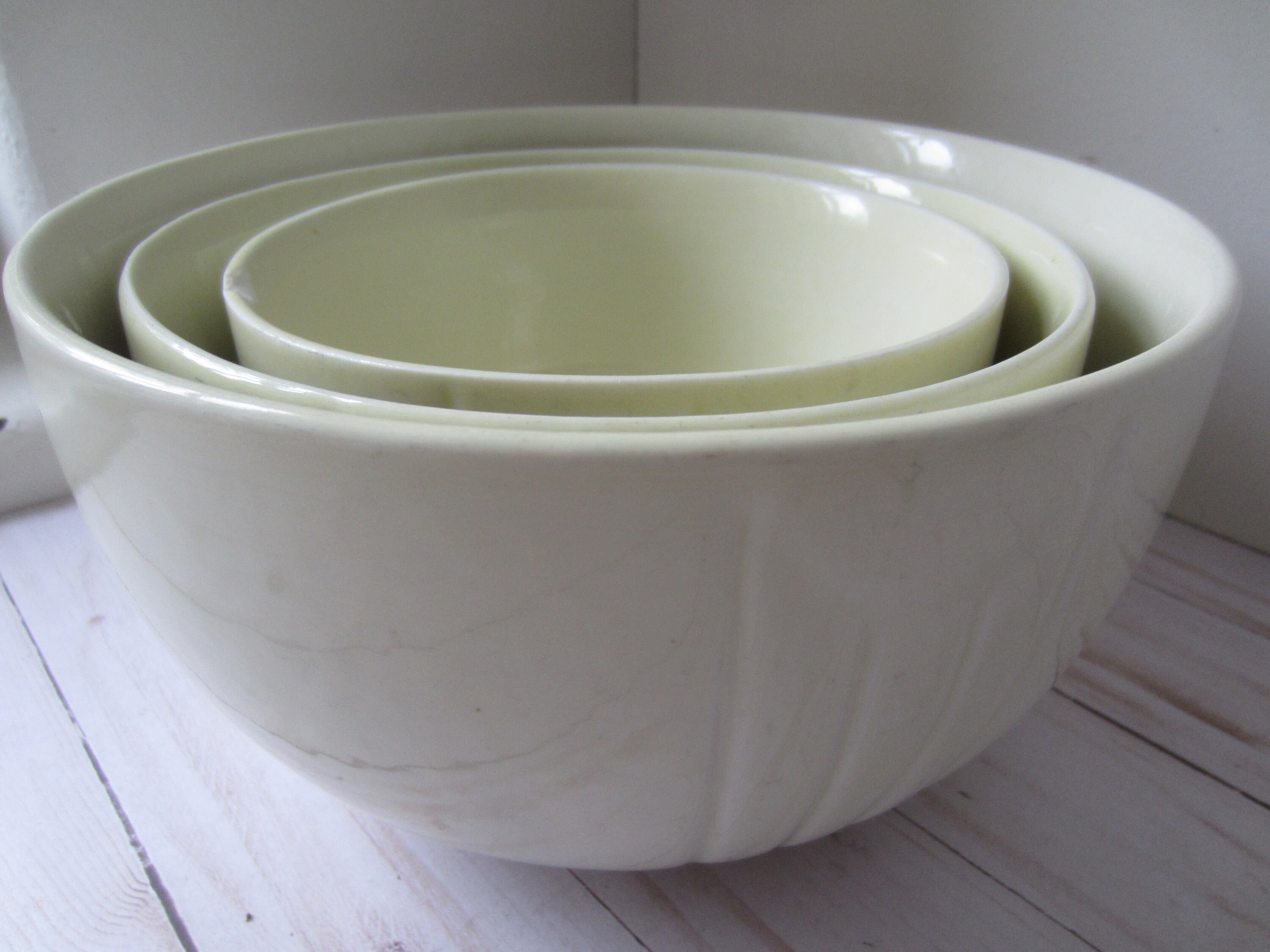 Vintage Hall Bowls Set Of Three Hall Bowls Vintage Mixing Etsy