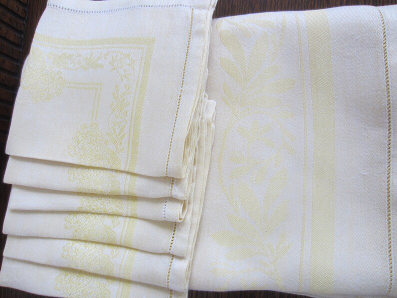 Vintage Light Yellow Damask Tablecloth With 6 Napkins Damask Etsy