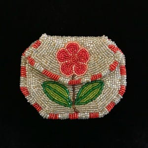 Wondrous Vintage American Indian Small Beaded Purse Circa 1940’s-50’s