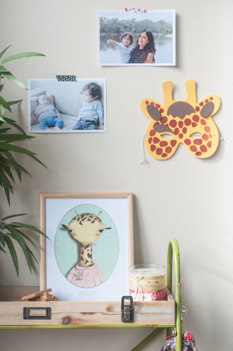 Personalized print/birth gift/birthday gift/ nursery wall decor/nursery art/ kids room decor. Print 'Customizable Giraffe' by Maria Mola image 3
