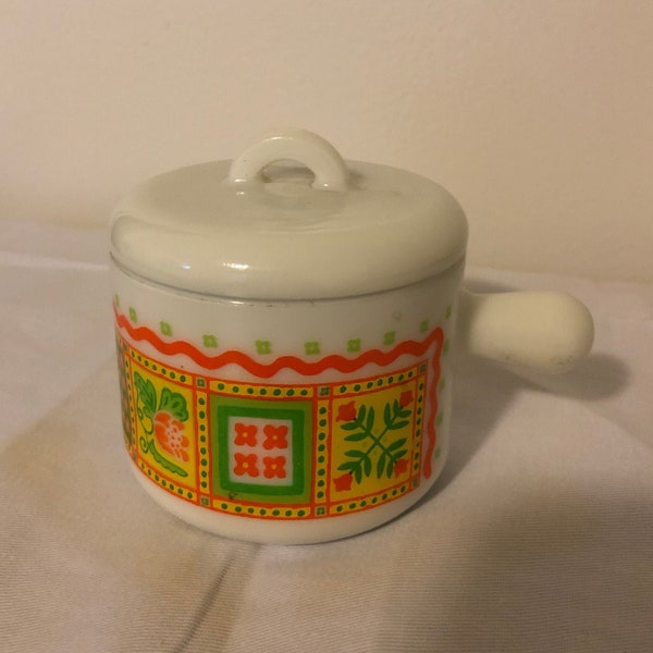 vintage avon lotion pot/avon bottle/vintage lotion decanter/milk glass pot/cute lotion container. This pot/kettle is from avon glass.