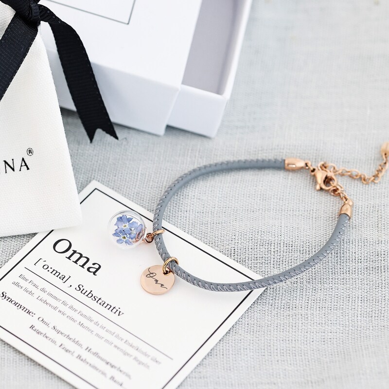 Oma Since 2017 - Personalized Gift for Grandmother - Germany