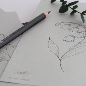 Geburtsblumen Halskette Personalisierte Gravur Florale Halskette Rundes Plättchen Namenskette Geschenk für sie MK004 Bild 9