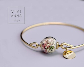 Gold plated bangle with flowers • Engrave disc  • real flower bracelet • Personalized gift • wedding gift • bridemaid gift • - A119