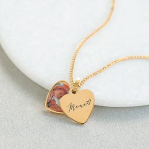 Locket Heart Necklace - Heart Locket - Personalized Necklace - Photo Locket Necklace - Name Necklace - Heart Necklace - Stainless Steel - K544