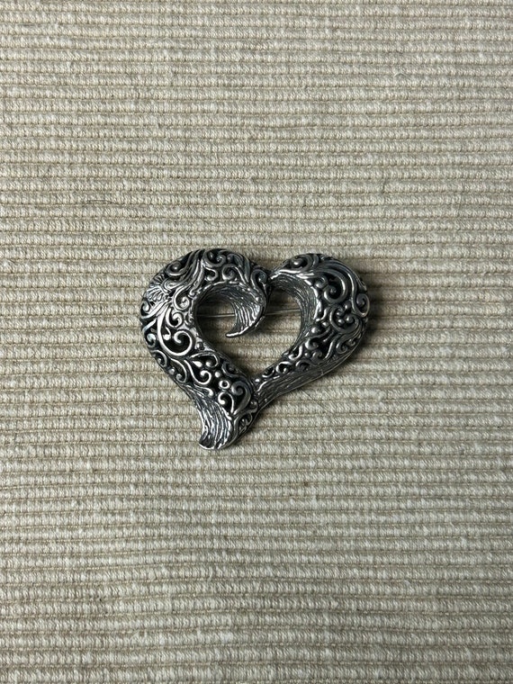 beautiful vintage sterling silver heart brooch