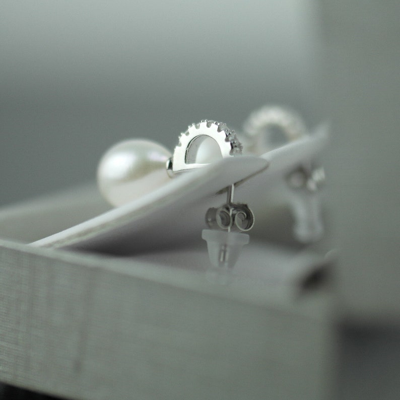 Stunning sterling silver Cultured pearls earrings with clear stones Lucoral 925 boxed