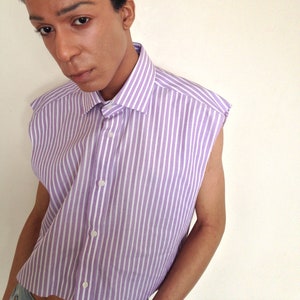 Vtg 90&#39;s PUNK MINIMALIST lavender and white striped cropped shirt M/L