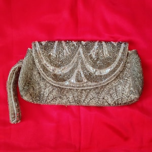 Vtg 90&#39;s ART DECO Retro grey silver tone beaded sequined fabric evening clutch