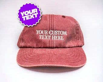 Casquette brodée personnalisée avec votre propre texte/expression/slogan || Casquette papa discrète, délavée, style vintage, polices avec empattement majuscule, 6 panneaux