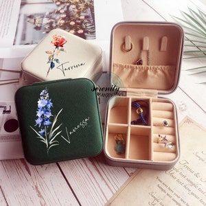 Birth Flower Jewelry Case,Engraved Jewelry Box,Leather Jewelry Travel Case,Bridesmaid Proposal Gift,Bridal Party Gift,Gifts for Her Birthday zdjęcie 1