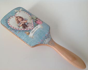 Vintage Girl, Cat, Wooden hair brush, birthday gift, best friend gift,special present, shabby chic, unique gift,gift for her, gift for mom