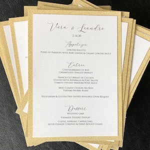 Dîner de mariage pailleté doré