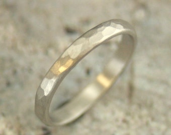 Anillo de platino martillado perfecto de 2,5 mm de ancho, semicircular, de platino macizo, para mujer, anillo de platino para hombre, estilo rústico de bosque.