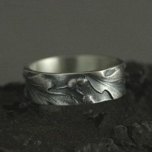 Band Tree Ring Nature Inspired Band Oak Leaf Ring Acorns Band Embossed Ring Silver Promise Band 6mm Oak Ring Silver Pattern Band Blazer Arts