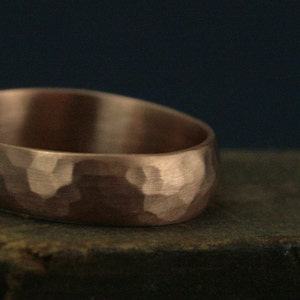 Men&#39;s Wedding Band 6mm Wide Perfect Hammered Band 14K Rose Gold Ring Hammered Men&#39;s Ring Hammered Wedding Band Rustic Wedding Ring Rustic