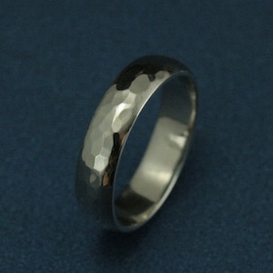 Gold Wedding Ring Perfect Hammered 5mm Band Solid 14K Gold Men&#39;s Wedding Ring Hammered Gold Ring Your Choice of Gold Color Handmade