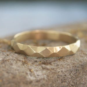 14K Holocron Band Geometrischer Goldring für Sie oder Ihn Massiver Gold Ehering Gold Ehering Diamant Muster Ring Einzigartiger geometrischer Ring