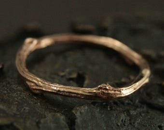Anello a ramoscello in oro rosa, fede nuziale da donna, anello a ramo, anello per amanti della natura in oro, anello ad albero in oro, anello a corteccia in oro, fede a ramoscello in oro rosa 14 carati, anello a ramoscello boho