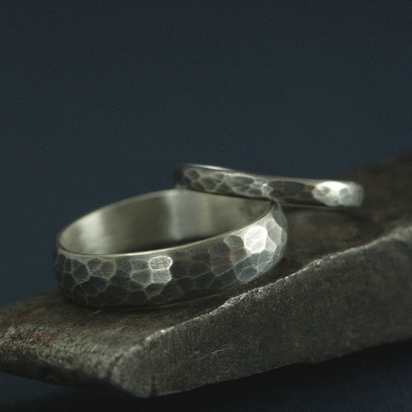 Hammered Wedding Set Bands Hammer Wedding Rings Rustic Wedding Bands Oxidize Silver Rings Silver His Hers Ring Men’s Wedding Bands Women’s