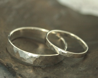 Sterling Silver Hammered Ring Set 4mm Wide and 2mm Wide Solid Silver His and Hers Band Set Rustic Hammered Wedding Bands