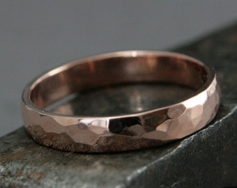 14K Gold Ehering - 4mm breites perfektes gehämmertes Band - Ehering der Männer - Ehering der Frauen - Rosegold gehämmertes Band - 14K gehämmerter Ring