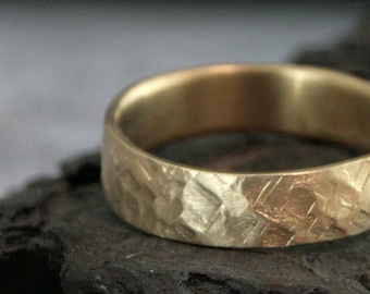 Goldener Herrenring Gipfel von Zion Gehämmertes Goldband Ehering für Ihn Rustikaler Ehering