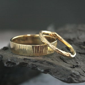 Conjunto de anéis de galho de ouro 18K, conjunto de faixa de casca de ouro e faixa de galho para casamento, anéis de casamento rústicos para ele e para ela, alianças de casamento sólidas de ouro 18K para ele e para ela