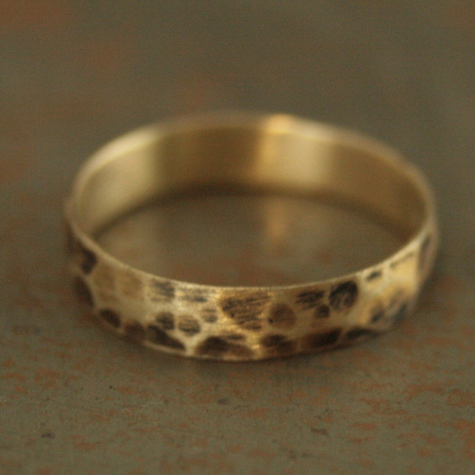 Rust Solid 14K Rose Gold Hammered Band Heat Patina Plain Jane Wide 4mm ...