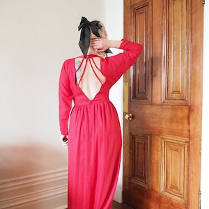 backless spiderweb dress naocy.n - Plain Open-Back Spider Web Bodycon Spaghetti-Strap Midi Dress